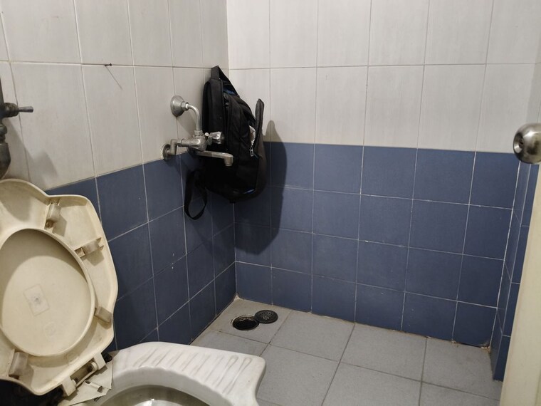 Bathroom, hiranandani-estate-flora 1 Bedroom 550 Sq.Ft. Apartment In Ghodbunder Road Thane 10425446