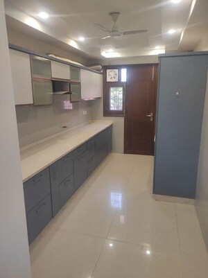 Kitchen in 3 BHK Builder Floor at Smart World Orchard, Sector 61 – for Rent