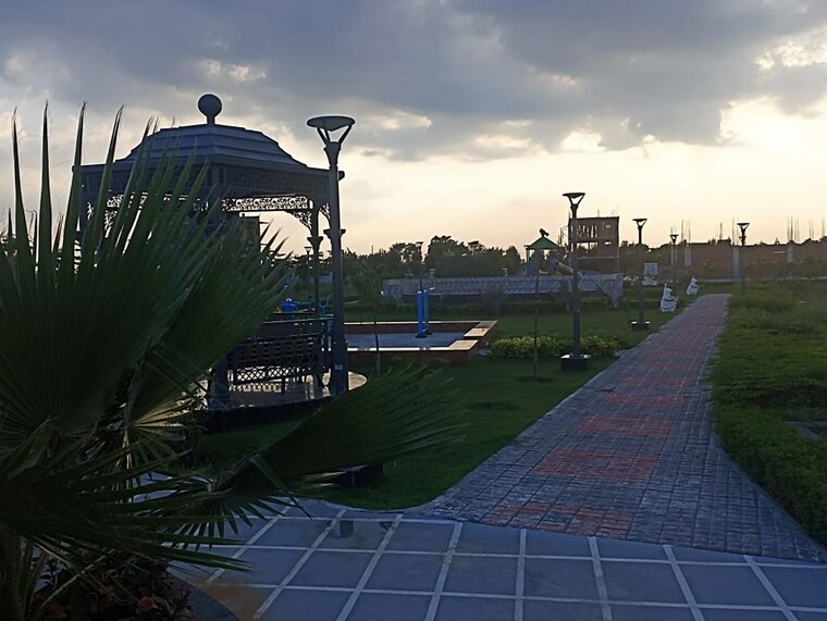 Exterior View, breez-flora-avenue-33 3.5 Bedroom 1620 Sq.Ft. Builder Floor In Sohna Sector 33 Gurgaon 10425444
