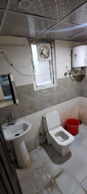 Team Area in 2 BHK Apartment at Proview Officer City, Raj Nagar Extension – for Sale