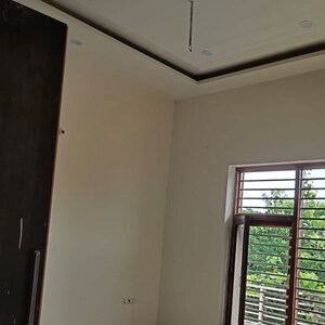 Room in 2 BHK Builder Floor at Sector 14 – for Rent