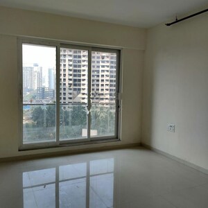 Room in 1 BHK Apartment at Lodha Amara, Kolshet Road – for Rent