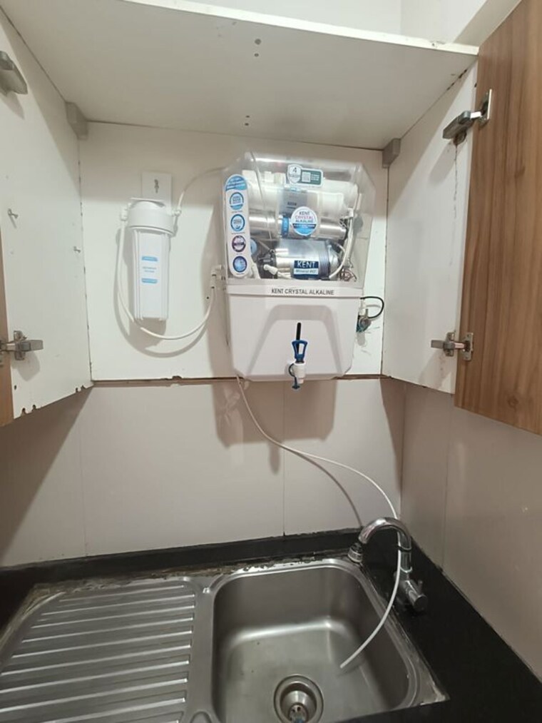 Bathroom, lodha-splendora 2.5 Bedroom 1000 Sq.Ft. Apartment In Ghodbunder Road Thane 10425504