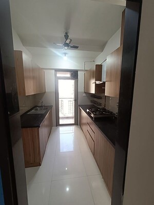 2.5 BHK Apartment For Rent in Lodha Splendora, Ghodbunder Road