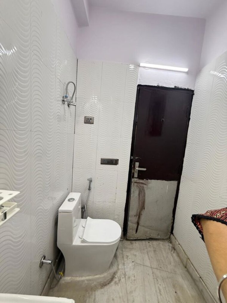 Bathroom, divya-kunj 3 Bedroom 112 Sq.Ft. Builder Floor In Niti Khand Ghaziabad 10425507