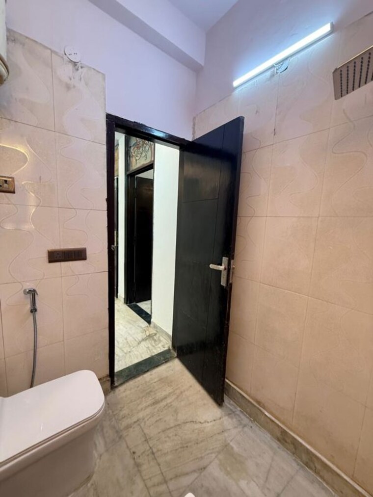 Bathroom, divya-kunj 3 Bedroom 112 Sq.Ft. Builder Floor In Niti Khand Ghaziabad 10425507