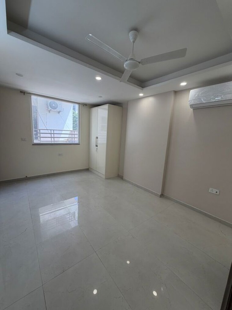 Room, hong-kong-bazaar 3 Bedroom 1800 Sq.Ft. Builder Floor In Sector 57 Gurgaon 10425484