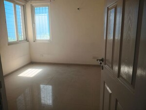 Room in 3 BHK Builder Floor at Emaar Emerald Floors, Sector 65 – for Rent