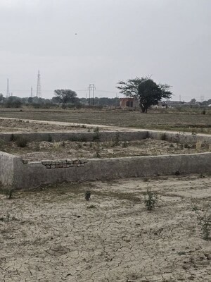  Plot For Sale in Bamnikhera