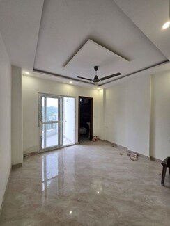 2 BHK Builder Floor For Sale in Laxman Chowk