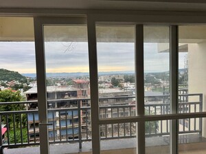 Room in 3 BHK Apartment at Pacific Golf Estate, Kulhan – for Sale