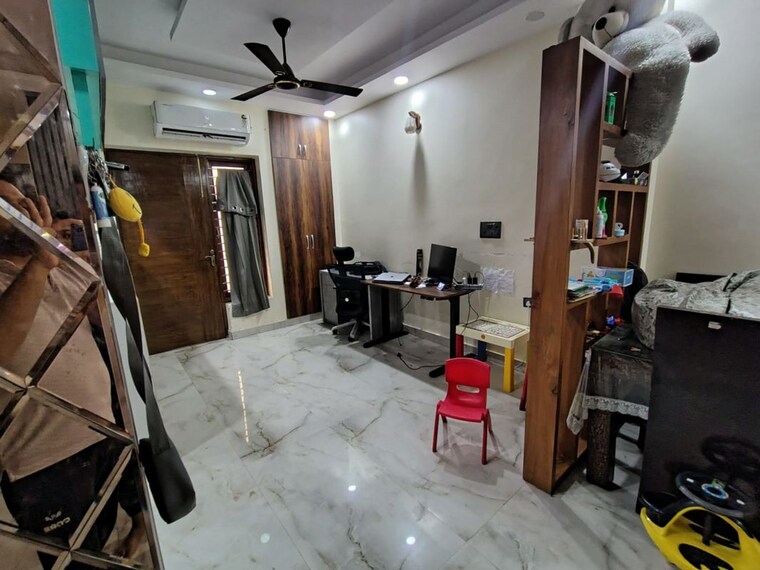 Living Room, fidato-honour-homes 3 Bedroom 168 Sq.Yd. Builder Floor In Sector 89 Faridabad 10425621