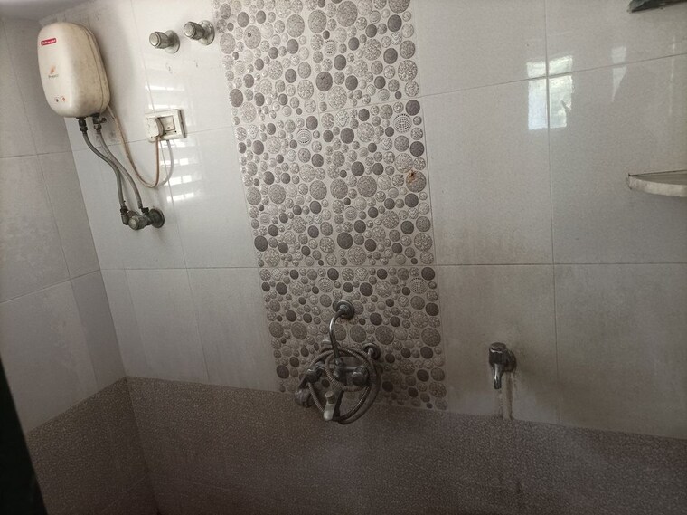 Bathroom, brahmand-phase-iii 1 Bedroom 535 Sq.Ft. Apartment In Brahmand Thane 10425645