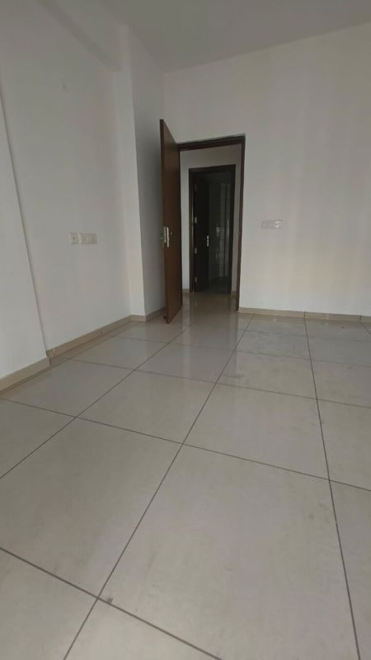 Room, gulshan-botnia 2.5 Bedroom 1160 Sq.Ft. Apartment In Sector 144 Noida 10358438