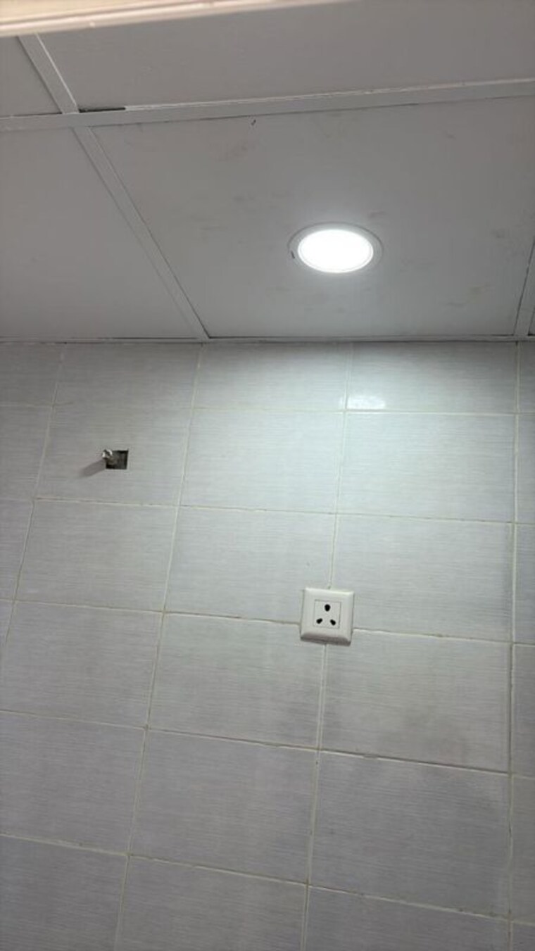 Bathroom, jaypee-greens-kalypso-court 2.5 Bedroom 2066 Sq.Ft. Apartment In Sector 128 Noida 10425549