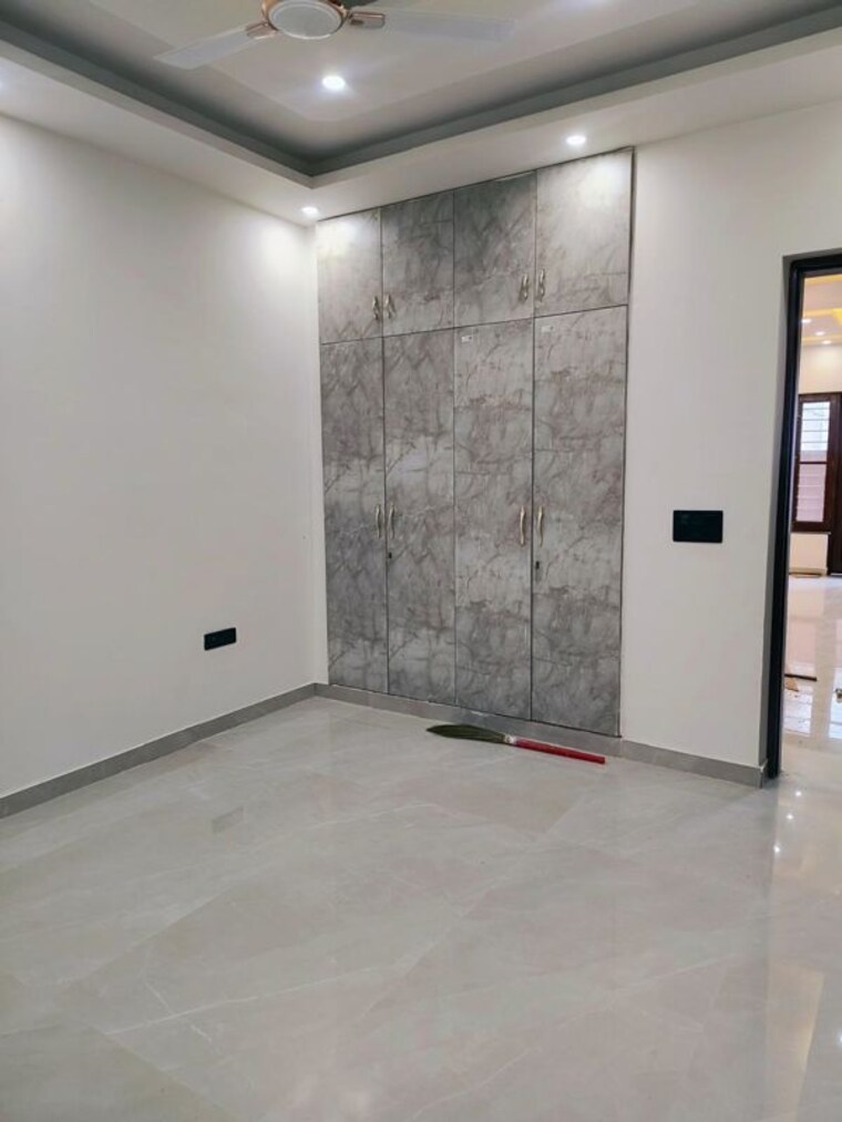 Room, laxman chowk 4 Bedroom 94 Sq.Yd. Independent House In Laxman Chowk Dehradun 10425655