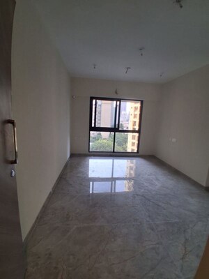 Room in 2 BHK Apartment at Ajmera Boulevard, Malad West – for Rent