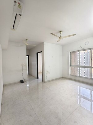 2 BHK Apartment For Rent in Lodha Amara, Kolshet Road