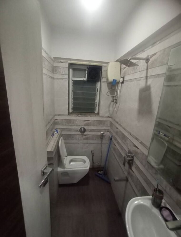 Bathroom, shree-ashtavinayak-chs-andheri 2 Bedroom 698 Sq.Ft. Apartment In Andheri West Mumbai 10425705
