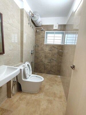 Bathroom in 2 BHK Builder Floor at Hsr Layout Sector 2 – for Rent