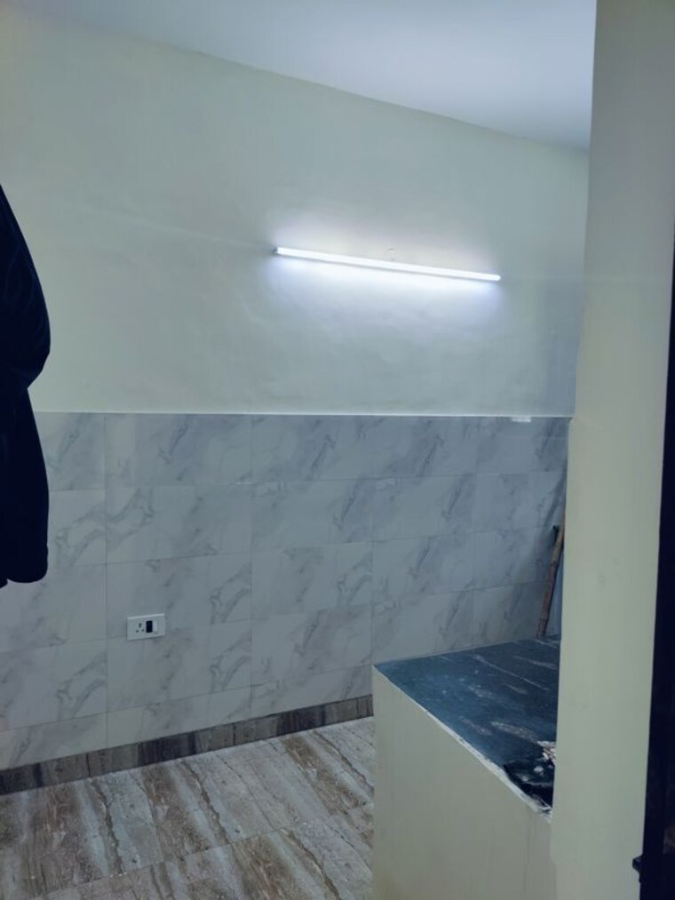 Bathroom, sector 52 1 Bedroom 850 Sq.Ft. Villa In Sector 52 Noida 10425702