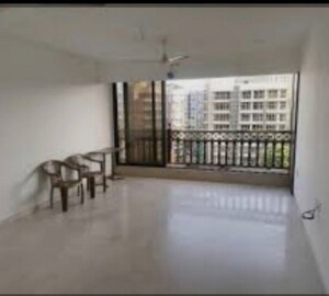 Room in 4 BHK Apartment at Lodha Sterling, Kolshet Road – for Sale