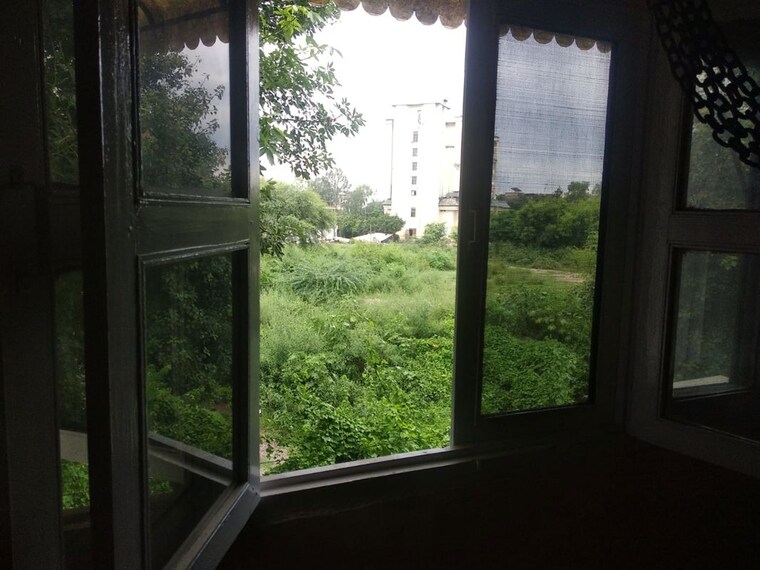 Room, pitampura 3 Bedroom 1800 Sq.Ft. Apartment In Pitampura Delhi 10423873