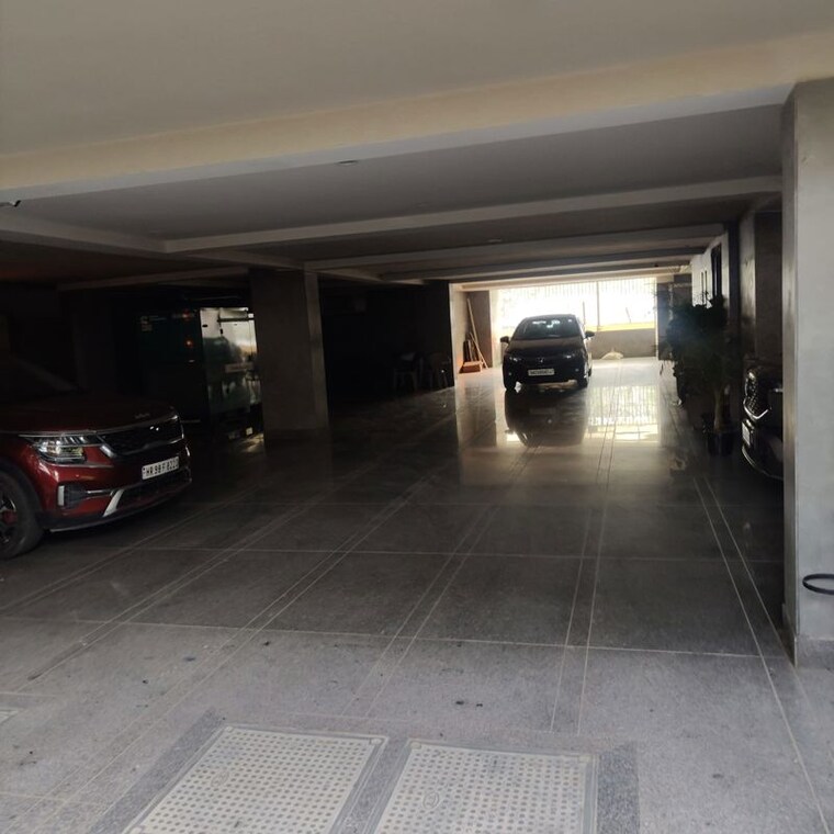  Parking, dlf-city-phase-iii 4 Bedroom 3200 Sq.Ft. Builder Floor In Sector 24 Gurgaon 10425757