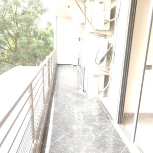 Balcony in 4 BHK Builder Floor at DLF City Phase III, Sector 24 – for Sale