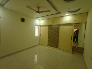 Room in 2.5 BHK Apartment at Prestige High Fields Gachibowli, Gachibowli – for Rent