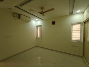 Room in 2.5 BHK Apartment at Prestige High Fields Gachibowli, Gachibowli – for Rent