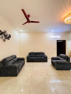 3 BHK Builder Floor For Rent in Sushant Lok III