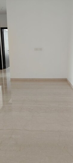 3 BHK Apartment For Sale in Oberoi Sky City
