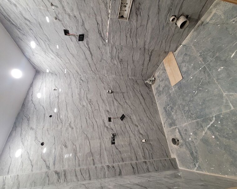 Bathroom, green fields colony 4 Bedroom 2800 Sq.Ft. Builder Floor In Green Fields Colony Faridabad 10425874