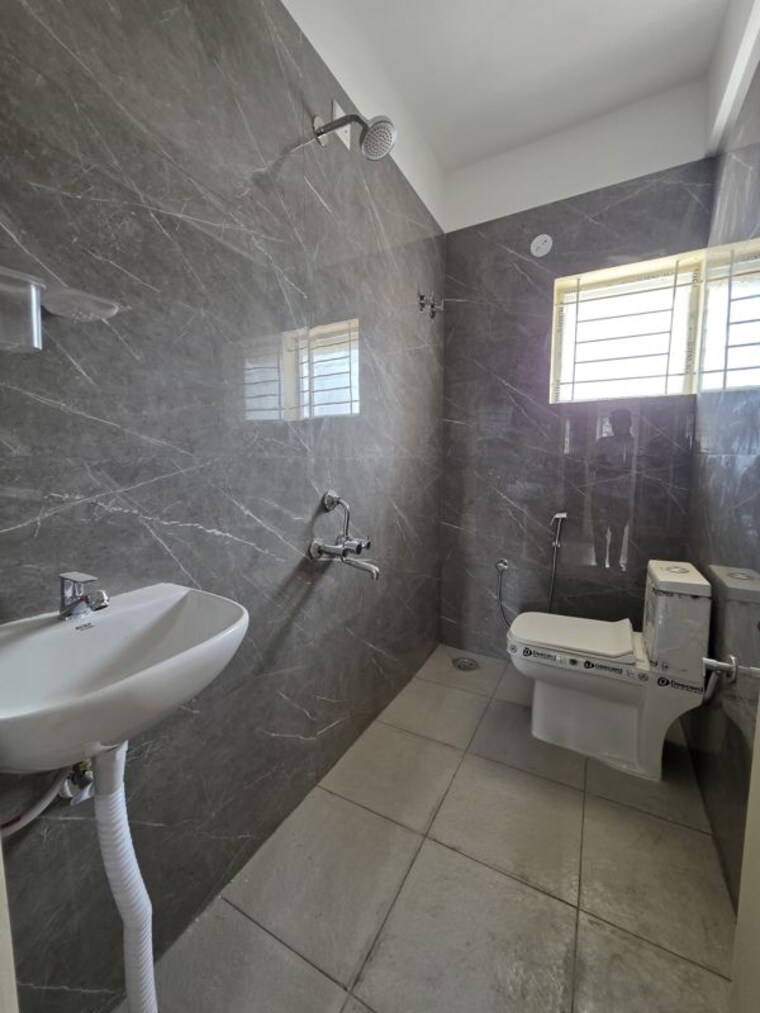 Bathroom, hal layout 2 Bedroom 1100 Sq.Ft. Builder Floor In Hal Layout Bangalore 10425869