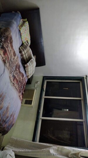 Furnished Amenities in 2 BHK Apartment at Viraj Nidhi Apartment, Kandivali West – for Sale