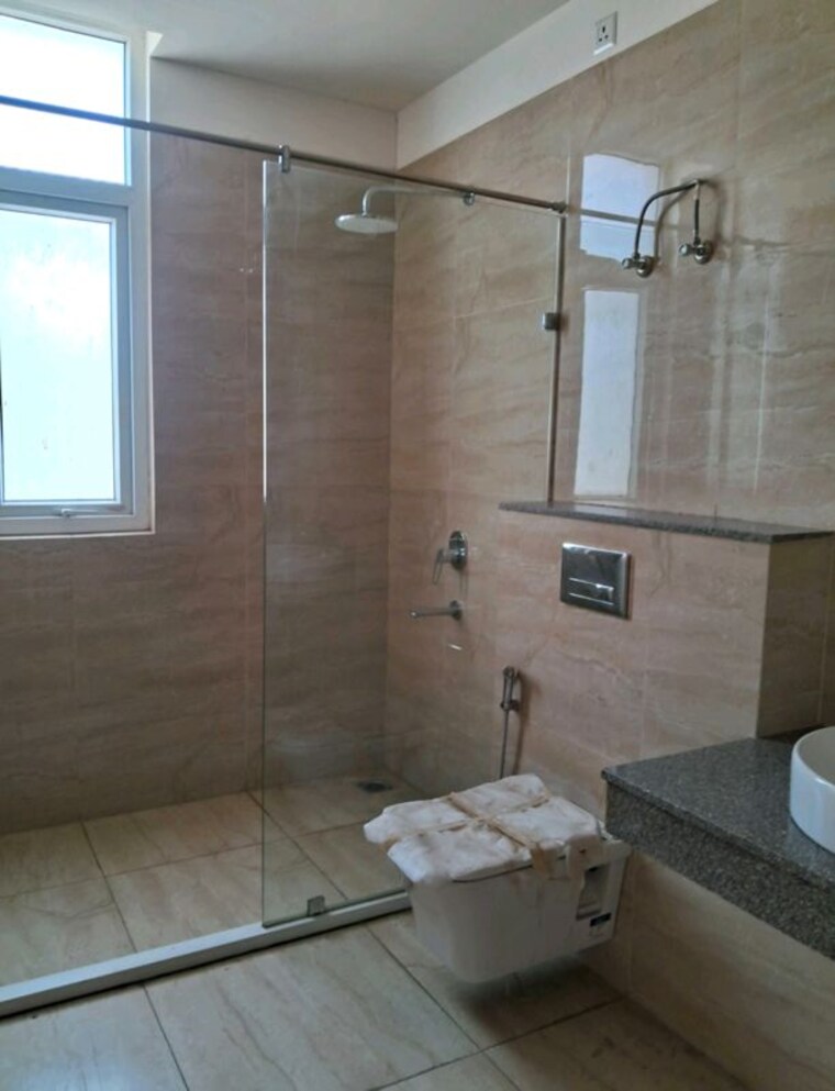 Bathroom, vatika-sovereign-park 3.5 Bedroom 2890 Sq.Ft. Apartment In Sector 99 Gurgaon 10425939