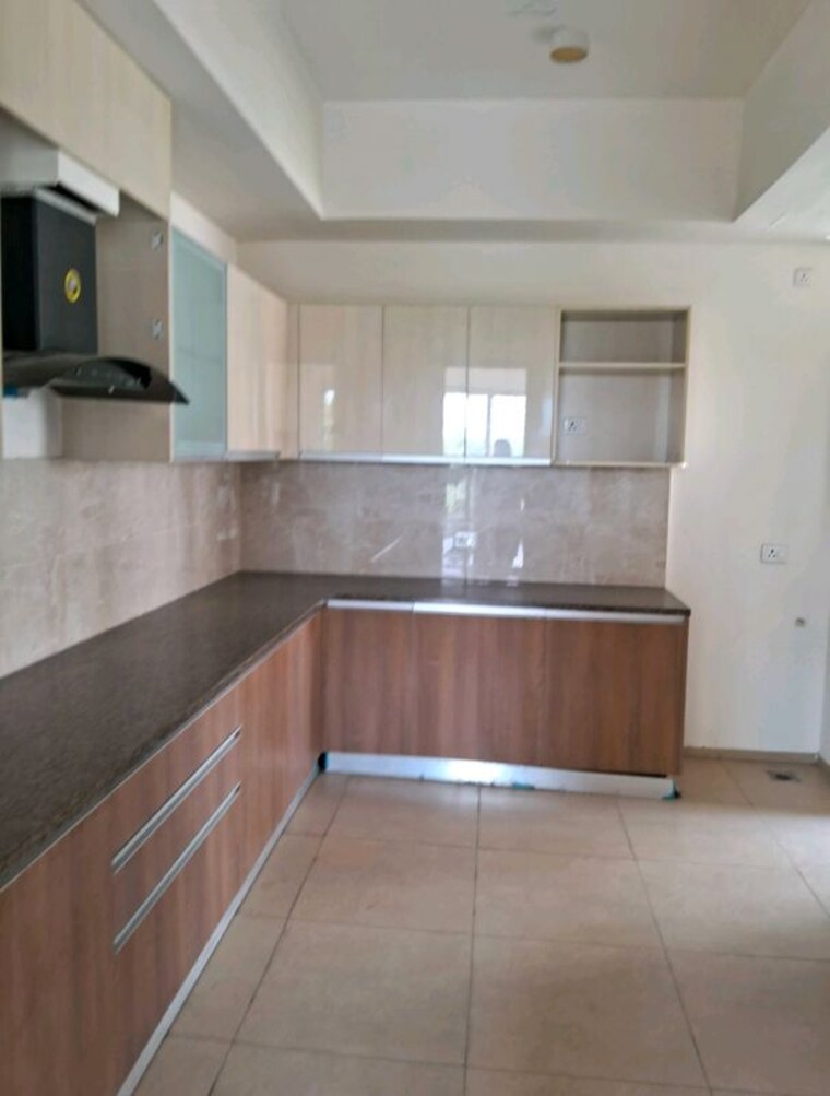 Kitchen, vatika-sovereign-park 3.5 Bedroom 2890 Sq.Ft. Apartment In Sector 99 Gurgaon 10425939