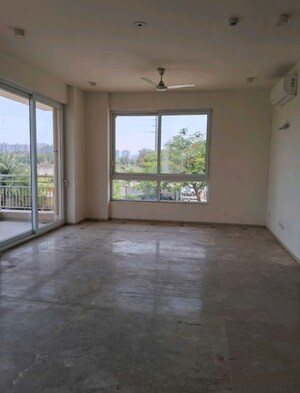 Room in 3.5 BHK Apartment at Vatika Sovereign Park, Sector 99 – for Rent