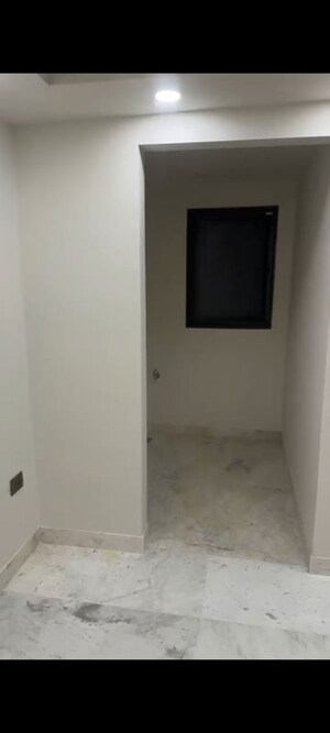 Room in 1 BHK Builder Floor at Greater Kailash I – for Rent