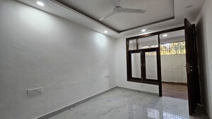 Room in 3 BHK Builder Floor at Saket – for Rent