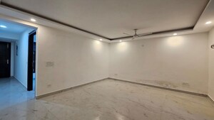 Room in 3 BHK Builder Floor at Saket – for Rent