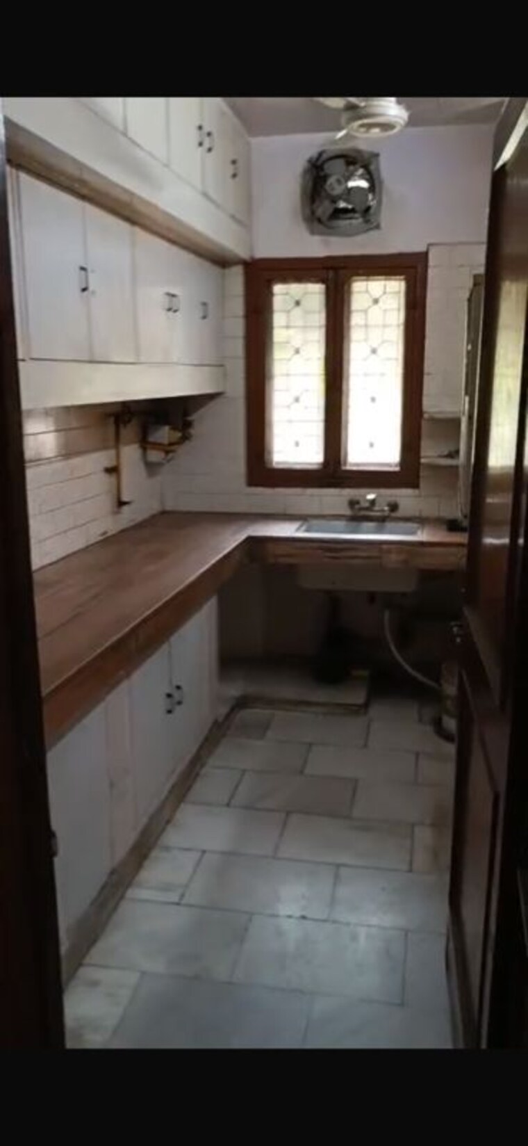 Kitchen, ip extension 3 Bedroom 1350 Sq.Ft. Apartment In Ip Extension Delhi 10426002