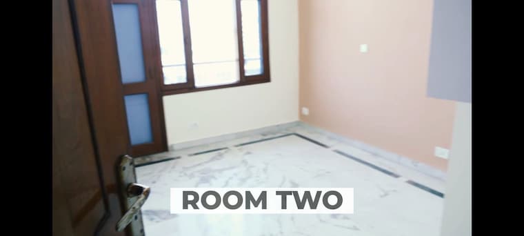 Room, sector 52 3 Bedroom 2200 Sq.Ft. Independent House In Sector 52 Noida 10426027