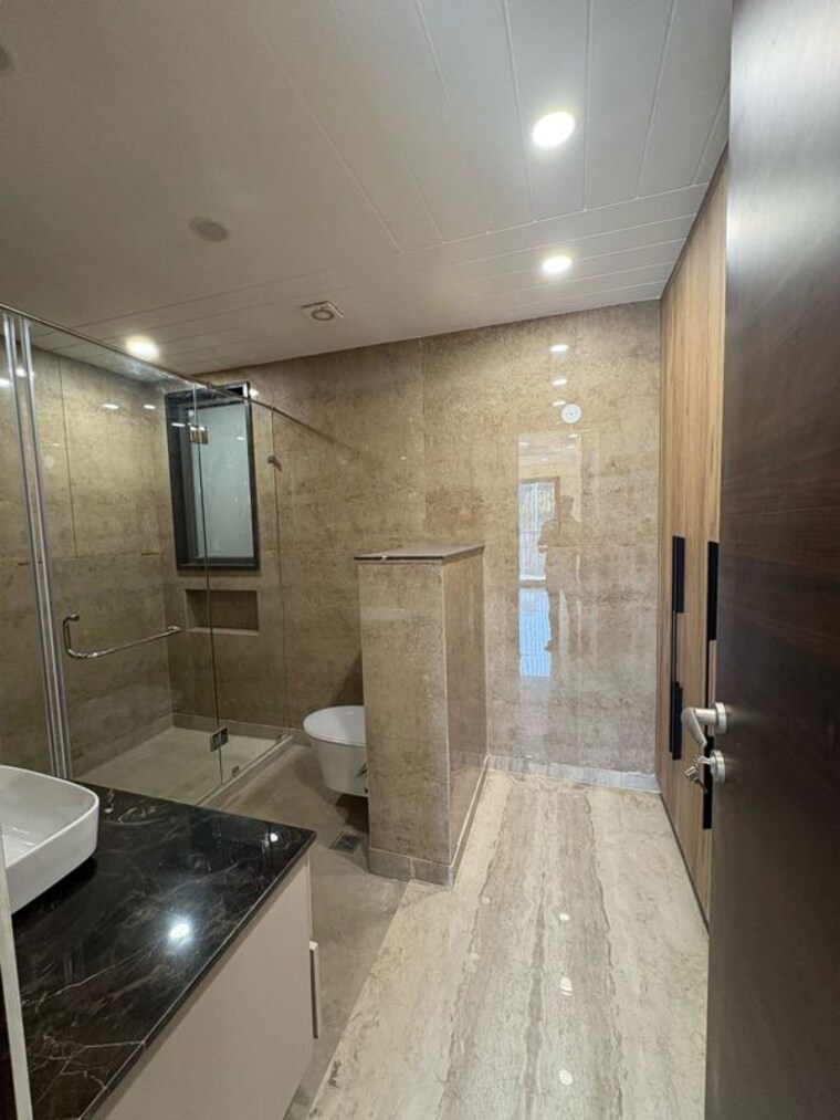 Bathroom, sector 57 4 Bedroom 2150 Sq.Ft. Builder Floor In Sector 57 Gurgaon 10426021