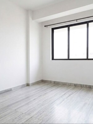 Bedroom in 2 BHK Apartment at Eden Garden Tower, Chembur – for Rent