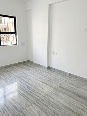 Bedroom in 2 BHK Apartment at Eden Garden Tower, Chembur – for Rent
