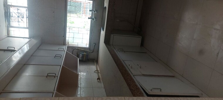 Kitchen, ip extension 3 Bedroom 1250 Sq.Ft. Apartment In Ip Extension Delhi 10417454