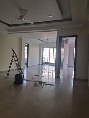 Living Room in 3.5 BHK Apartment at S S Southend, Sector 49 – for Rent