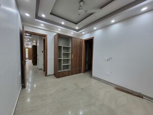 Room in 3 BHK Builder Floor at Sector 45 – for Rent